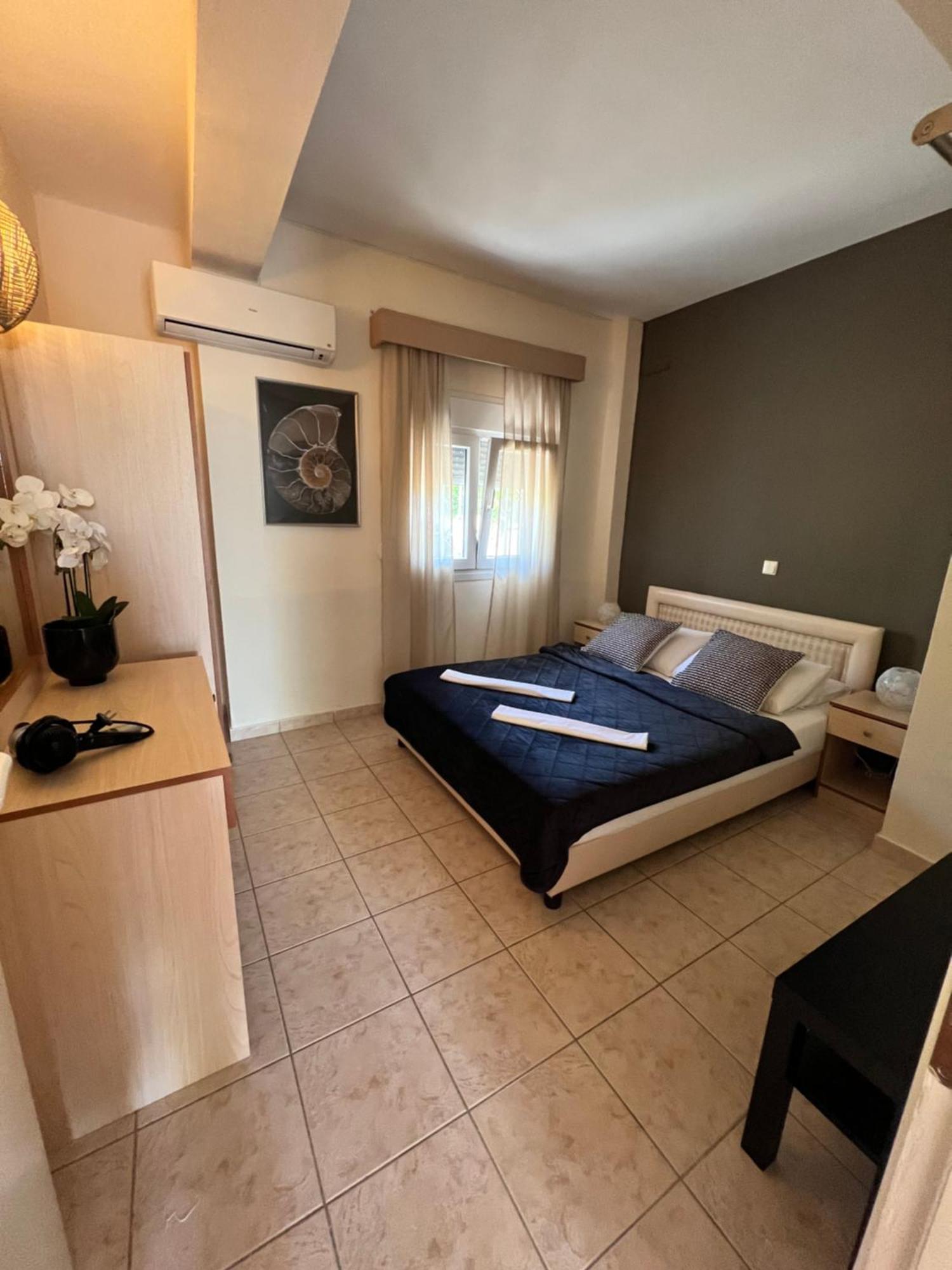 Deres Apartments Hanioti Eksteriør billede